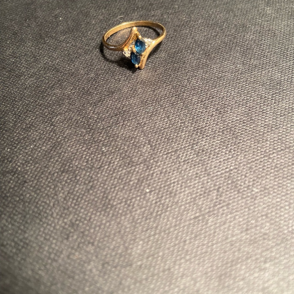 Vintage GENUINE REAL Authentic 10 KT Karat Gold Ring Sapphire Blue with Diamond